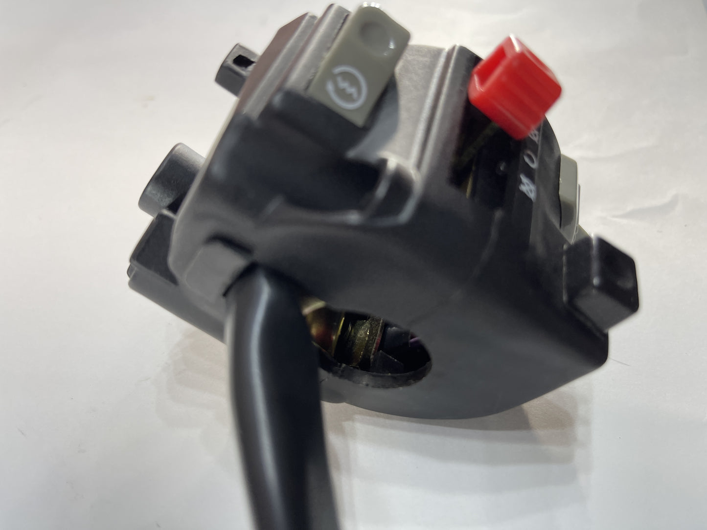 83002 : D - SWITCH ASSY (07) W/ STOP SWITCH