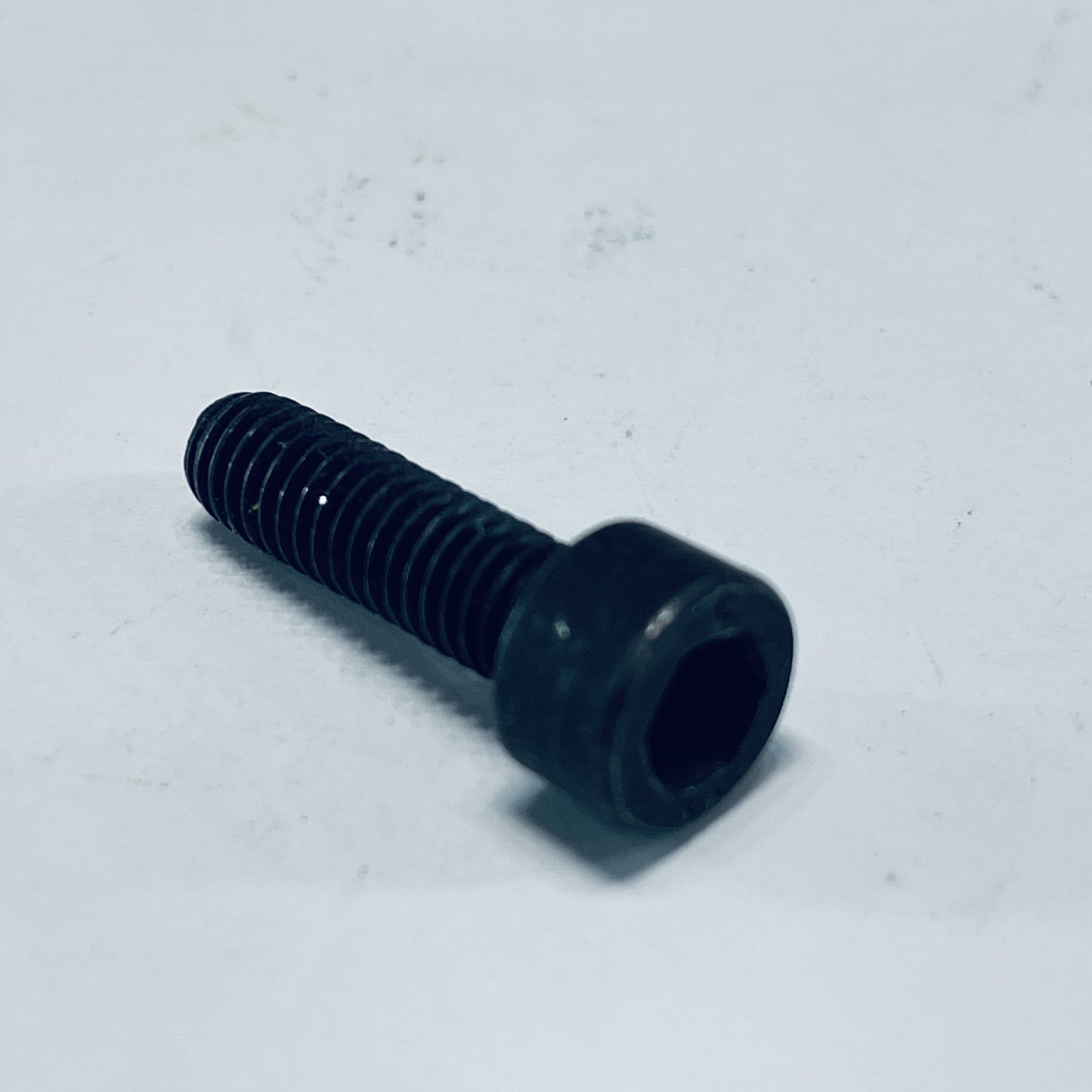 82028 : BOLT SOCKET HEAD M6 X 20