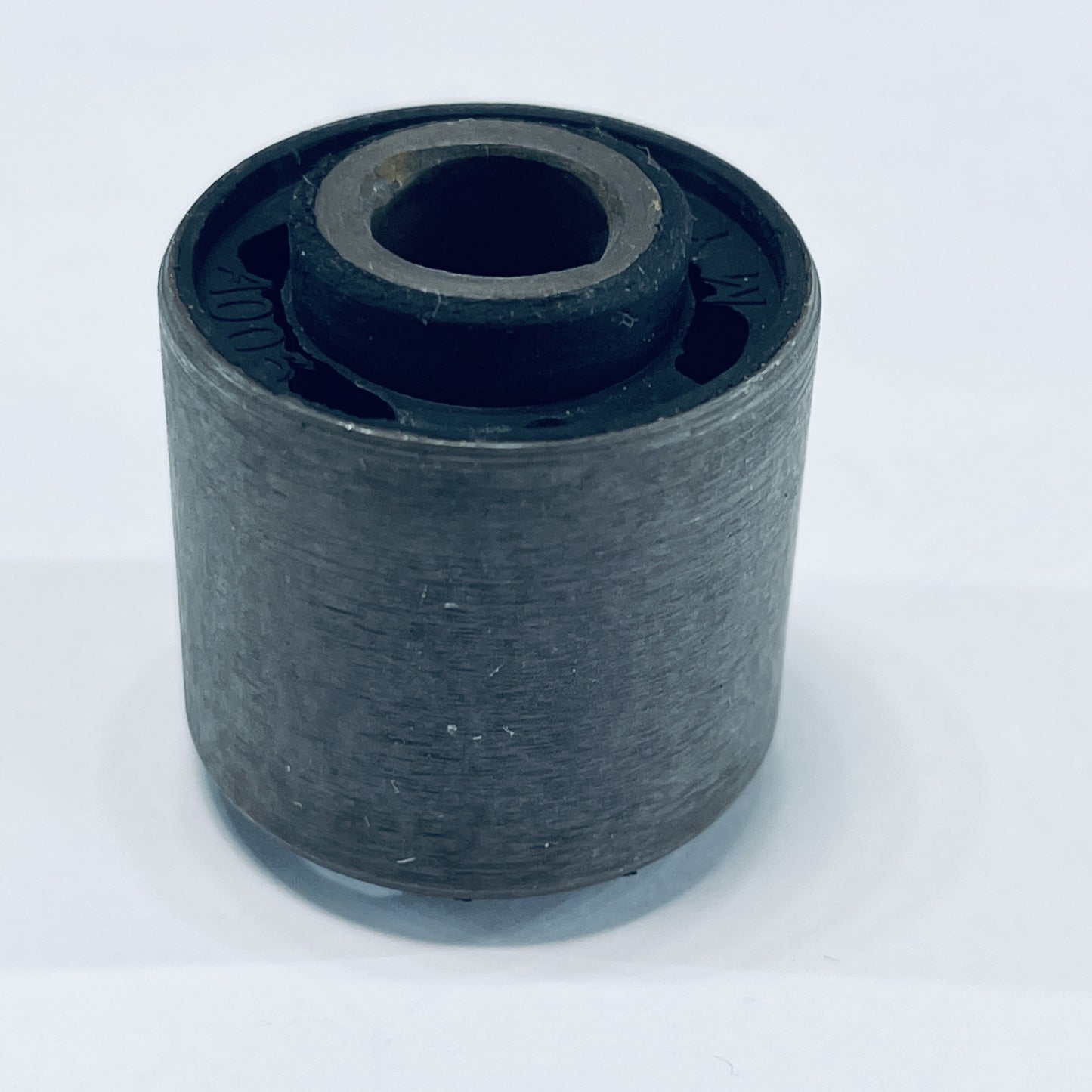 82755 : BUSHING - RUBBER & METAL
