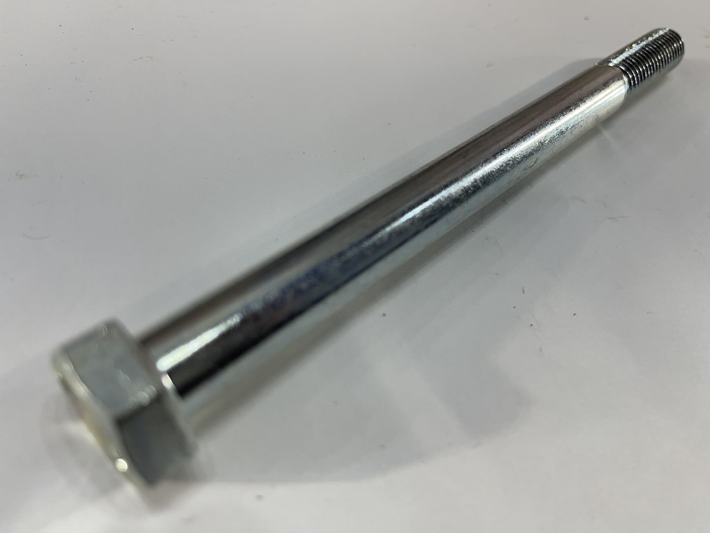 8453 : Bolt 1/2-13 X 6.500 HHCS G5 Z