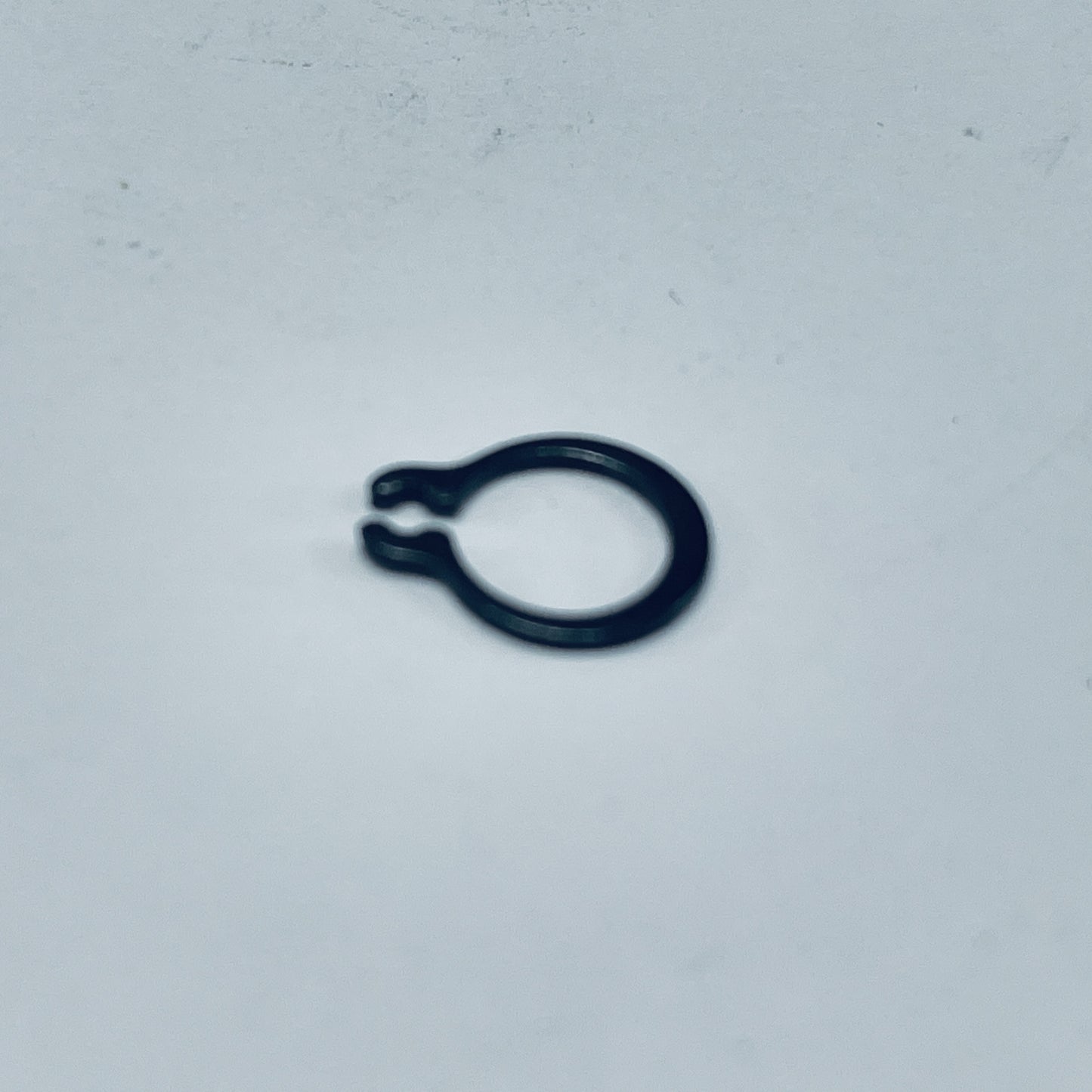 82093 : CIRCLIP 10