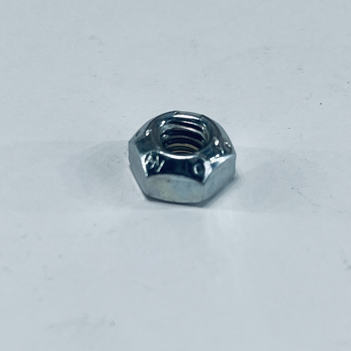 9057 : Nut 1/4-20 Tl Z