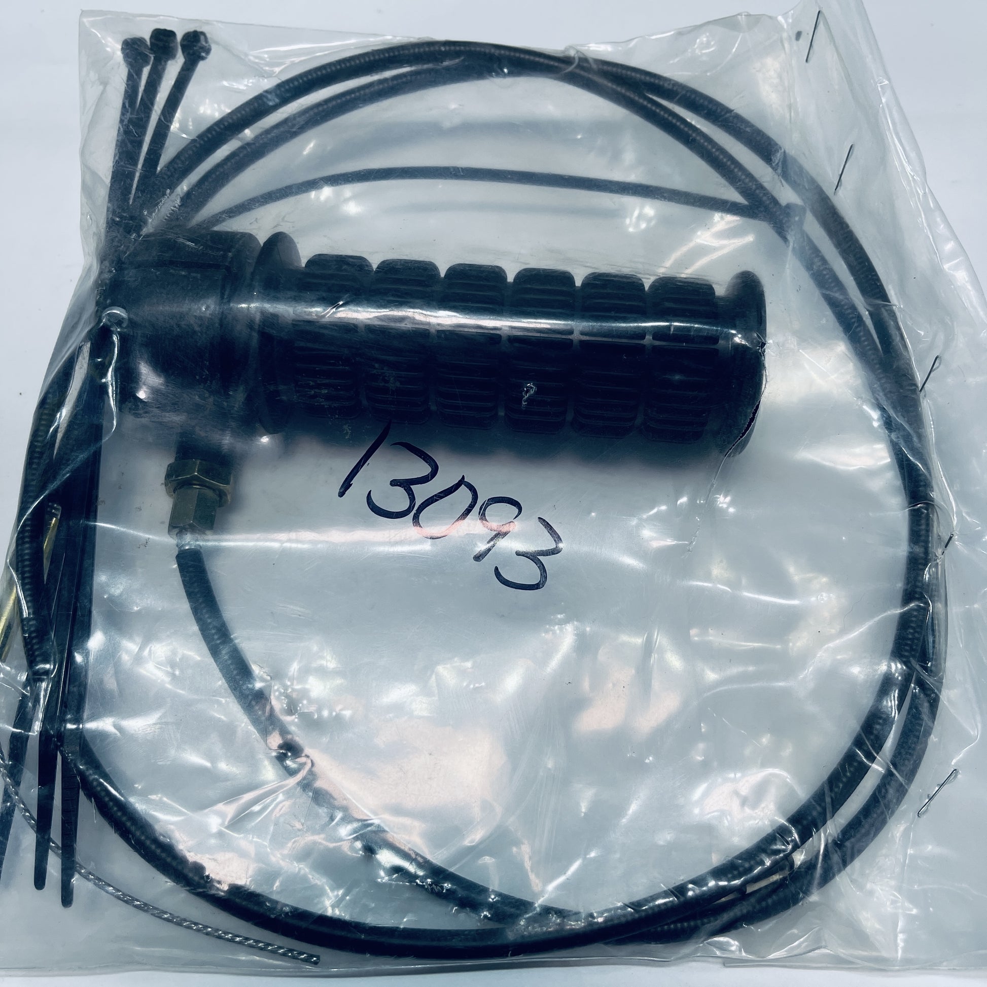 13093 : TWIST GRIP ASSY - 584B/594B