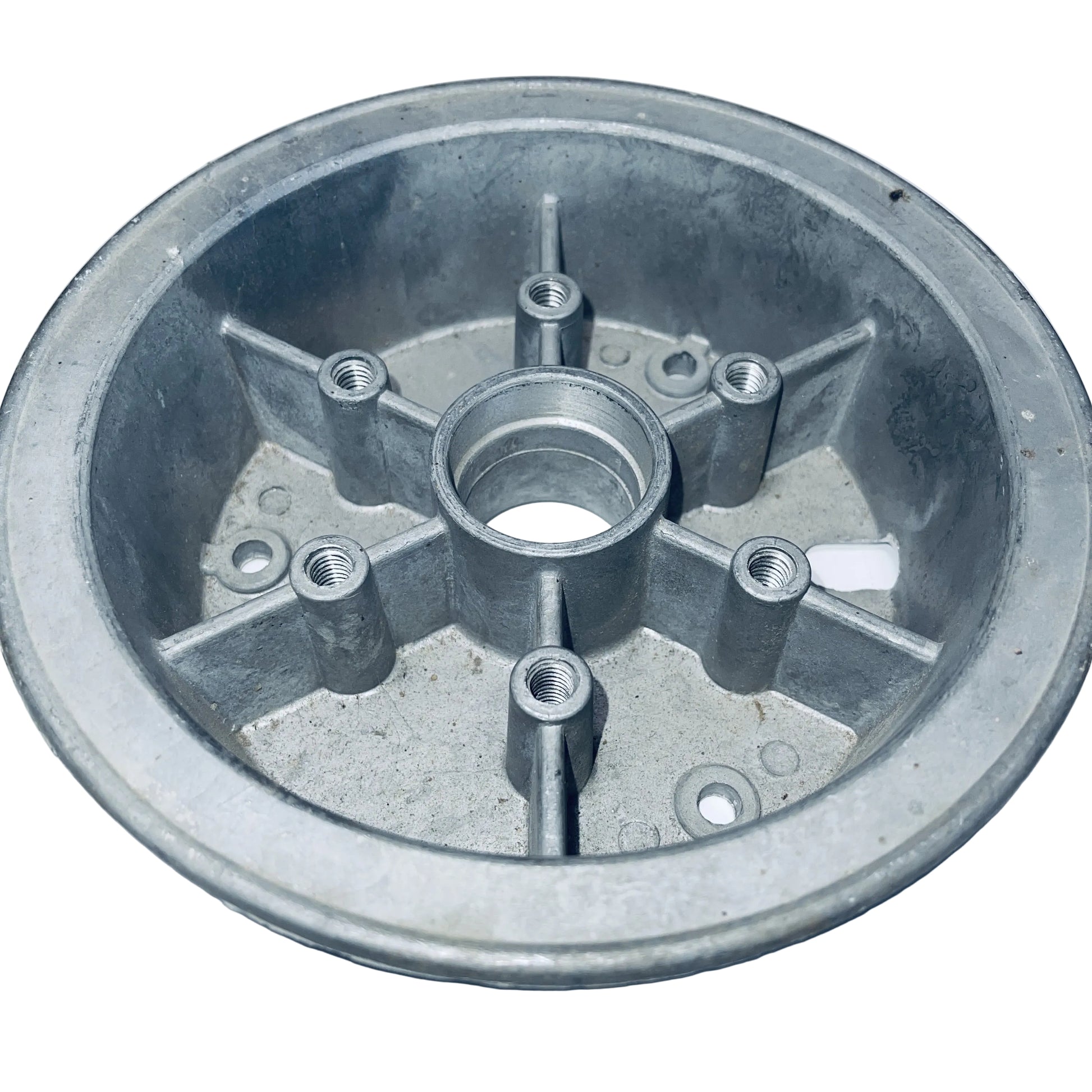 1095 : WHEEL HALF 6 CAST OUTER {w/ Valve Stem hole} SILVR